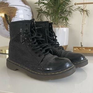Dr. Martens RARE Pooch Black Glitter Boots: 8 Lace, great condition, used